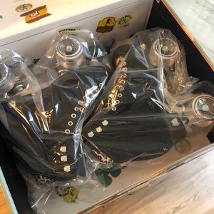 Moxi Panther size 6 new in box